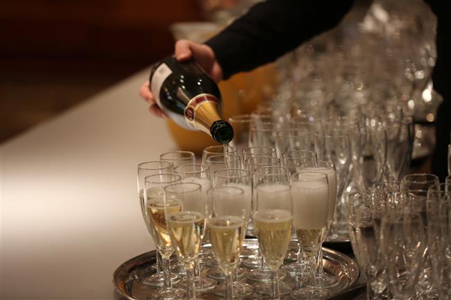 drinks being poured at the Champagne Reception
